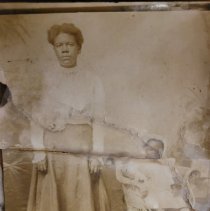 Photo 007 Lady And Baby