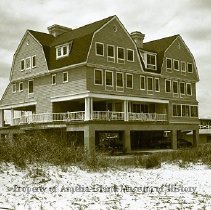 Elizabeth Pointe Inn