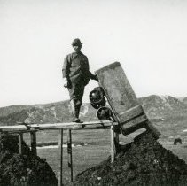 S999.211 Miner With Coal