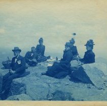 S999.211 Picnic On Pikes Peak