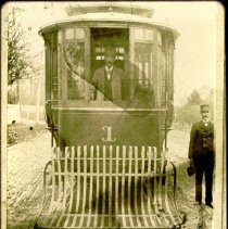 Streetcar in front of George Sleeman's Home on Waterloo 1805.