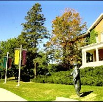 Macdonald Stewart Art Centre