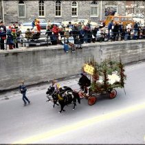 Santa Claus Parade - Keleher's Foundry float, 1977