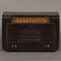 Radio, Front
