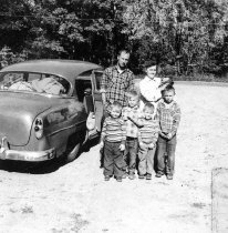 Helen & Ralph Farrington with Children