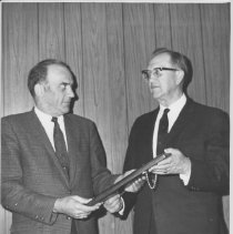 Floyd Iverson Presents Regional Safety Award to Craig Rupp