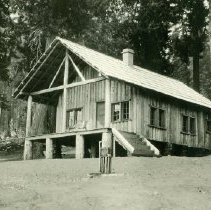 A Comfortable and Inexpensive Fireman's Cabin