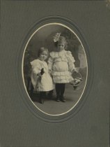 Gladys and Marion Hooper
