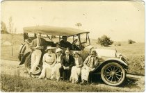 James Montgomery Flagg with guests