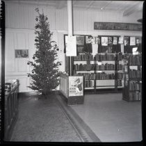 McArthur Library, Junior room Christmas tree