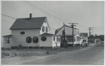 [Hill's Beach cottages]
