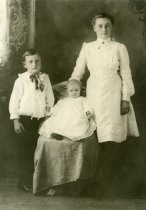 Robert, Ollie, and Alice Wright
