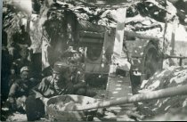 Gunners and a French GPF howitzer.