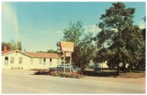 Gillette Cottage Motel Photo Postcard (front)