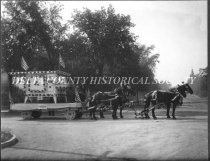 Delta Hardware Company float (Stove)