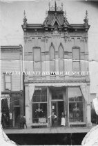 308 Ludington Street, Greenhoot store, c. 1890