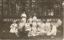 Gladstone picnic _Ladies on the ground