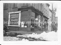 Corner of 400 block of Ludington (North side)