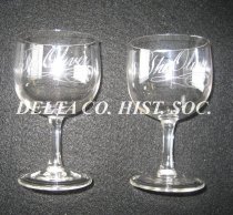 Oliver House wine glass