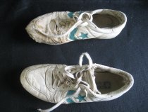 Kevin Tapani shoes (top)