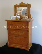 Doll dresser