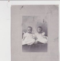Baby photo of Gladys Peltier (L) and her aunt Grace Comstock.