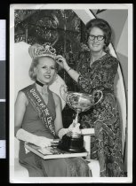 Crowning the Queen of the Carnival