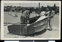 The Gallina I and crew at the  Sanders Cup, Auckland, 1941