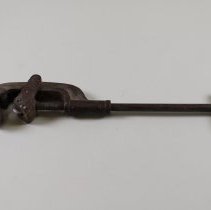 Pipe Cutter, Proper Left