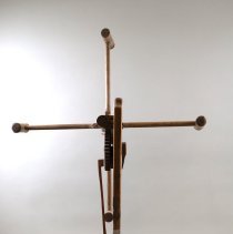 Wooden Yarn Winder, Verso