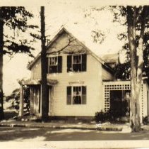 Corner of Cottage and Front St