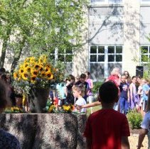 Sippican students commemorate lives