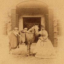Alice Maude Appelbe with Horse and 2 Children