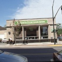 293 Lakeshore Road East