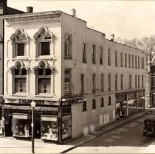 View of Erlanger's on Glen Street
