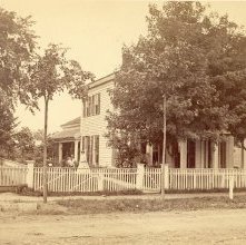 Clendon House on Glen Street
