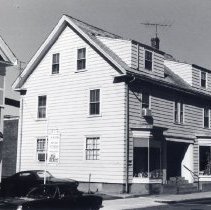 23-25 Thompson Street