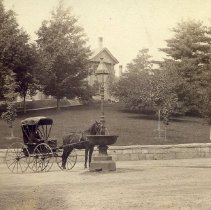 Skillings House and Fountain