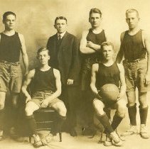 Basketball Team 1914-15