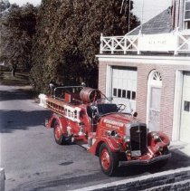 1935 Ahrens Fox Pumper