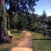 Path along Mill Pond