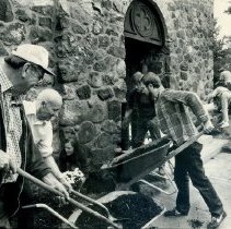 Lancscaping at the Second Congregational Church