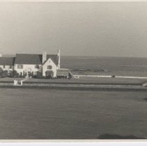 Beach house/Charlton Estate