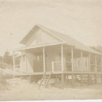 Wooden cabin in Westport