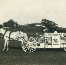 Milk House horse & carriage