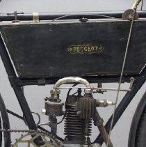 1903 Peugeot  Right Engine