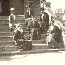 Dora Gladden, Wilma Erbst, Marianne Sutton, Faith Hunt, Marie Brethust, Viv
