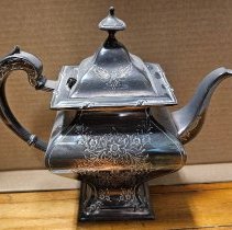 Yates Family | Silver Teapot