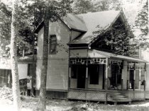 Cottage at 713 E Prospect