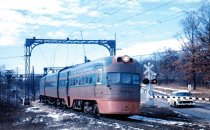 CNS & M Electroliner at Route 176 Lake Bluff